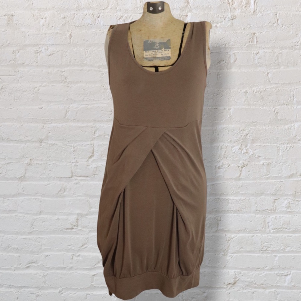 Zero Beige Knit Twist Bubble Hem Sleeveless Knee Length Dress
